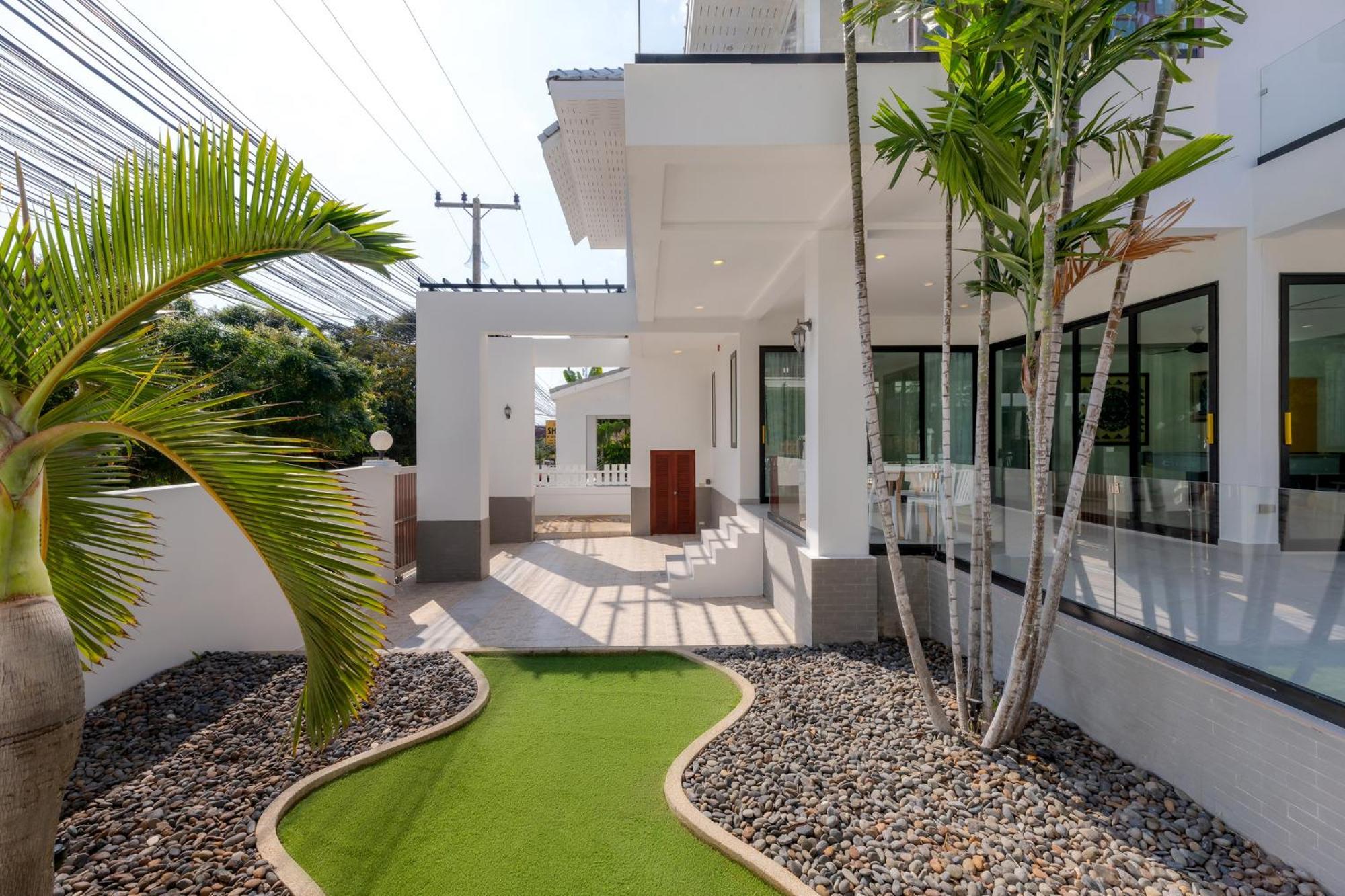 Stunning With Pool And Tropical Garden Villa